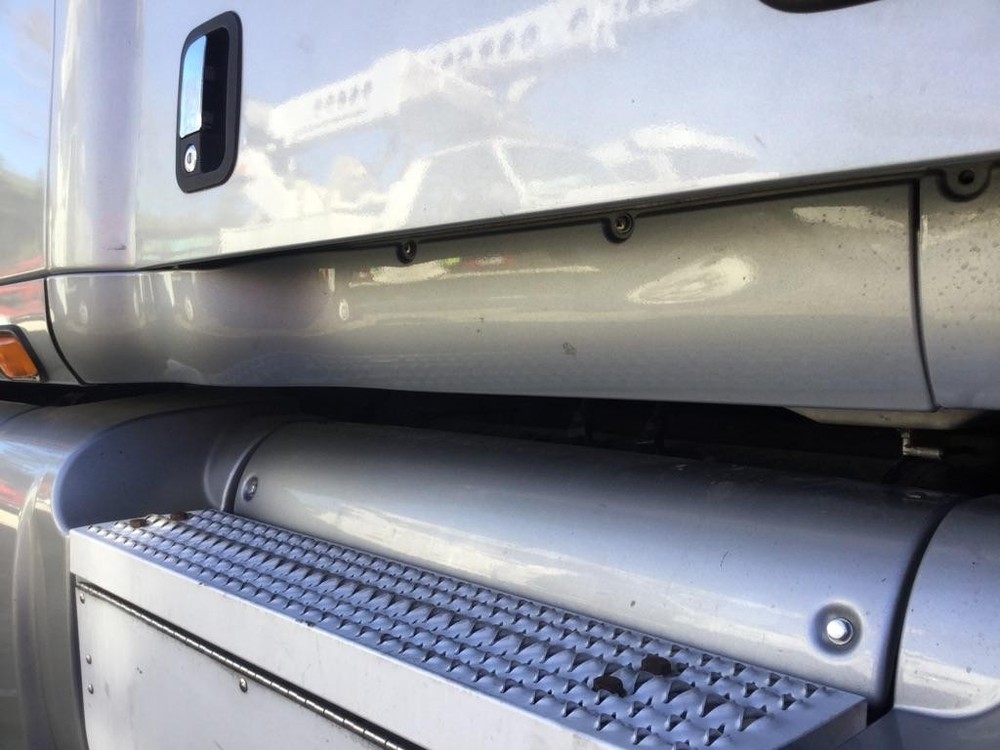 For 2010 PETERBILT 387 EXTERIOR TRIM Right ,  GA