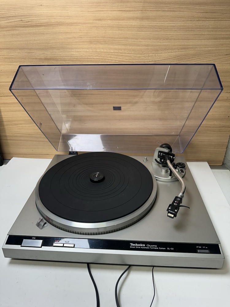 Technics SL-Q2 Direct Drive Turntable (no Needle Please Read)