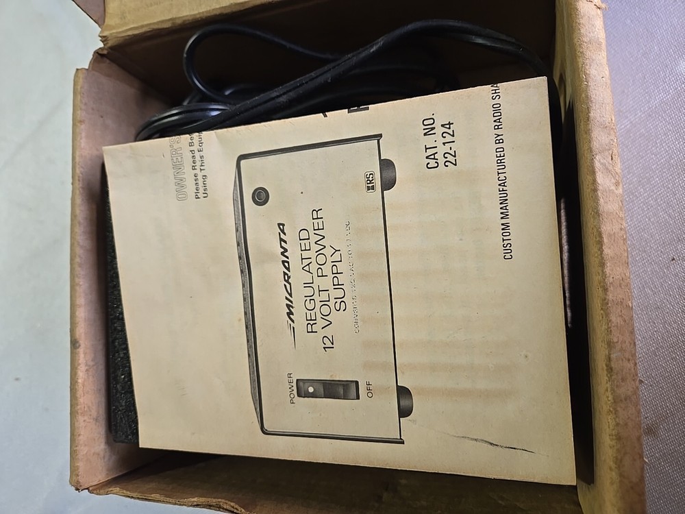 NOS MICRONTA REGULATED 12 VOLT DC POWER SUPPLY