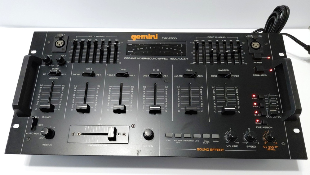 GEMINI PMX-2500 Preamp Equalizer Mixer DJ Audio Counsel-Powers On