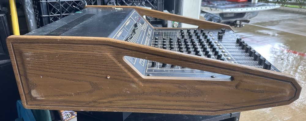 Vintage Peavey XR-800 Powered Mixing Console