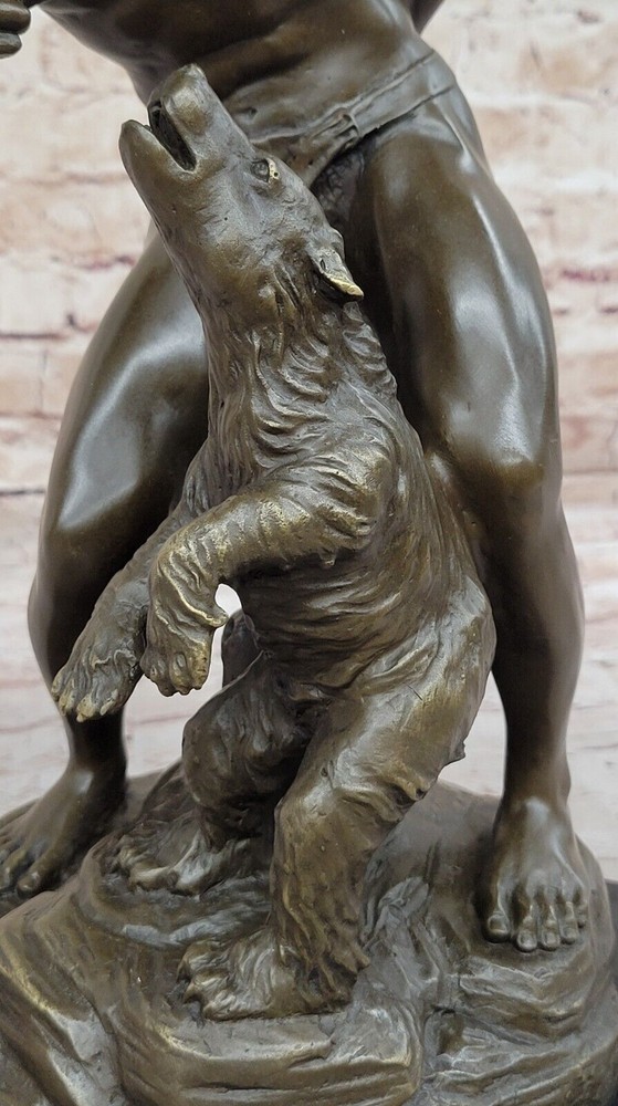 AMERICAN NATIVE TRAINING A BEAR BRONZE SCULPTURE STATUE ON MARBLE BASE ARTWORK