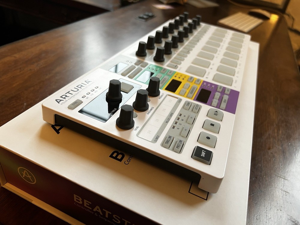 Arturia Beatstep Pro Sequencer, Drum Sequencer and MIDI Controller