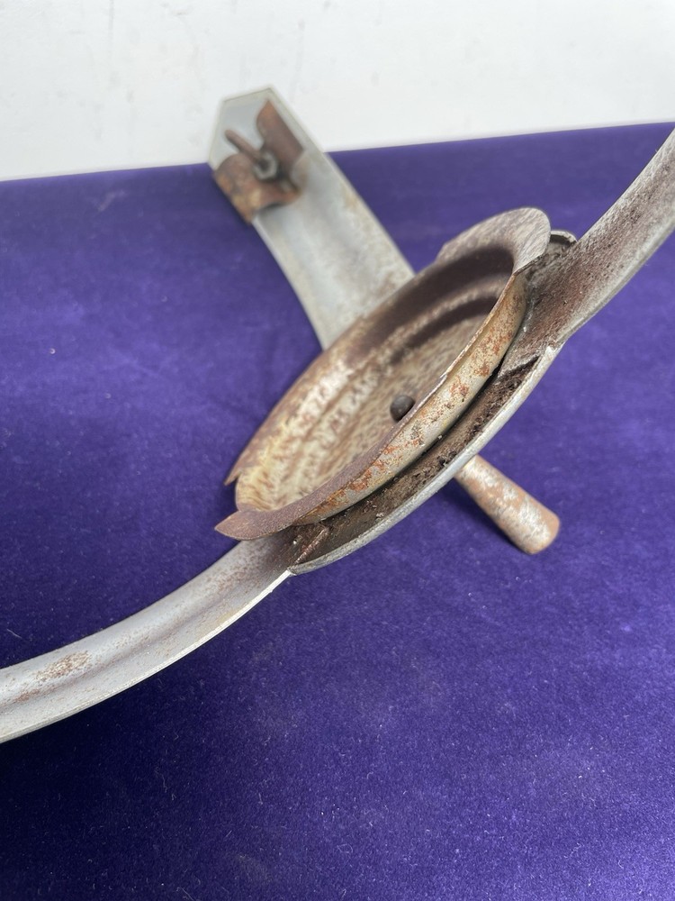 Art Deco Clam Shell Ceiling Light Metal Frame Fitting