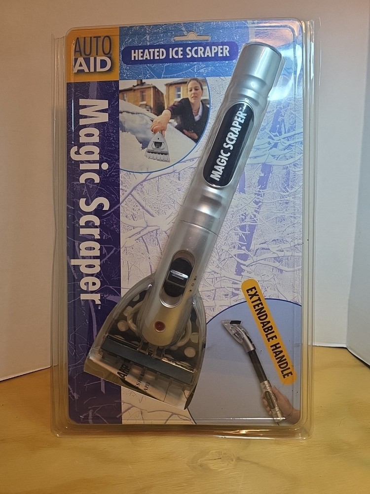 Heated Ice Scraper  Vehicles Magic Retractable Extendable Handle To 18'' New