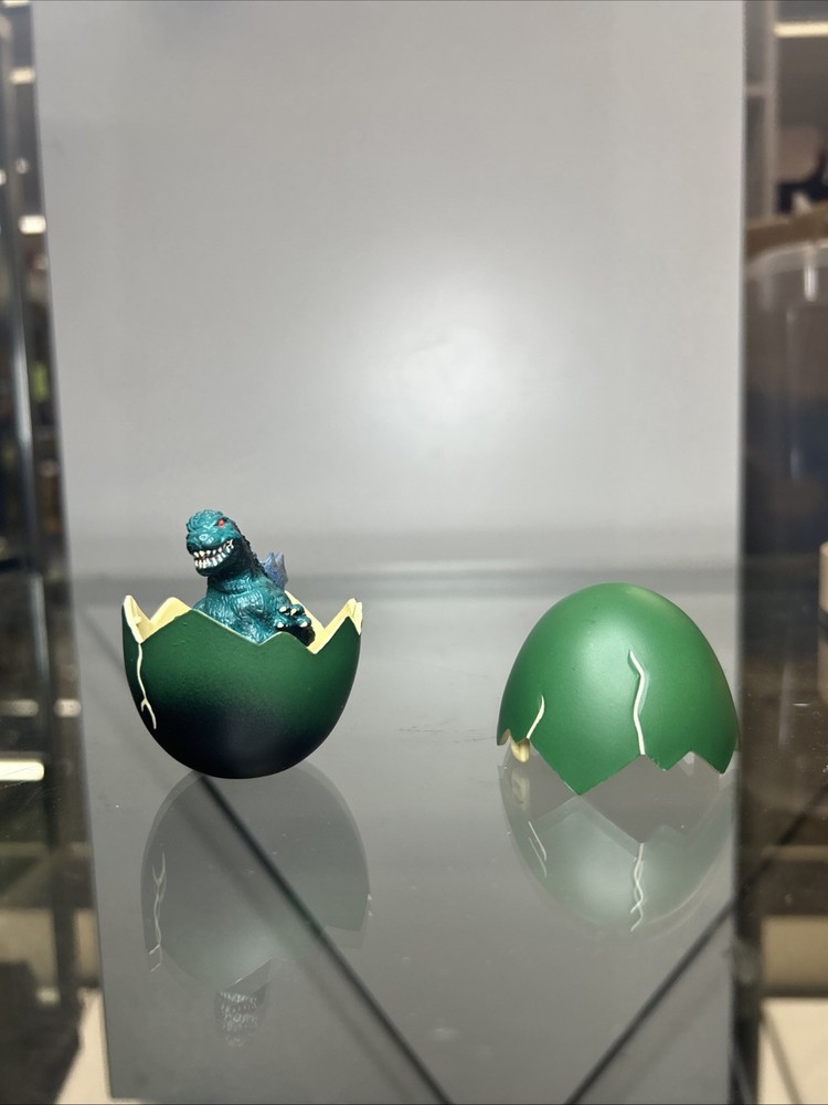 Trendmasters Toho Co. Godzilla With Egg Figure 2” 1993