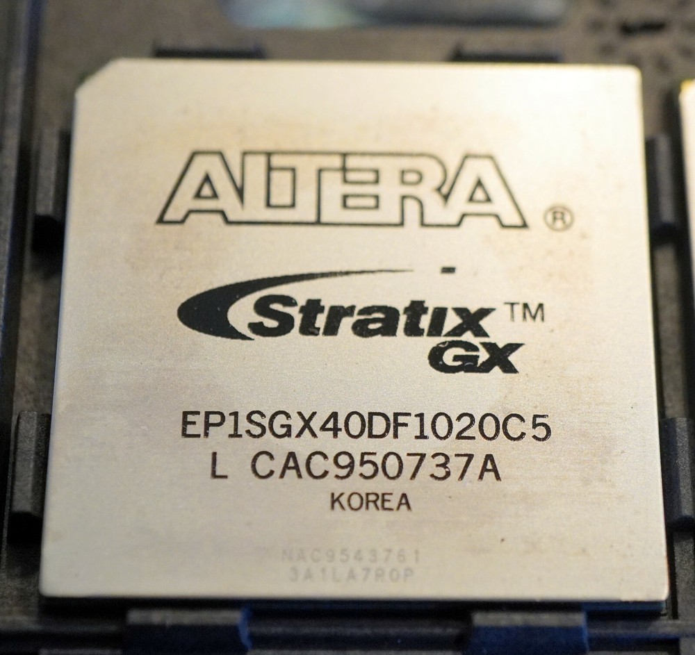 1-EP1SGX40DF1020C5 "L"