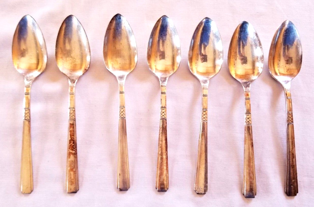 1935 Capri Pattern 7 Tea Spoons Set Silver Plate Flatware 1881 Rogers Teaspoons