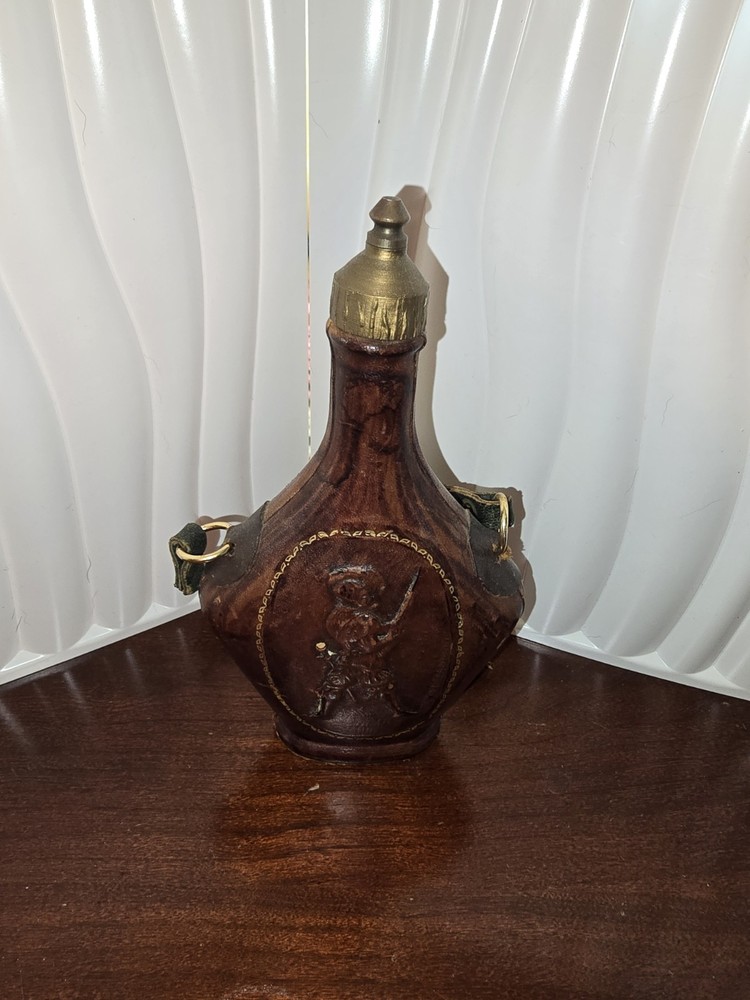 2014 Caesar Cologne Decorative Leather Bottle – Vintage Style