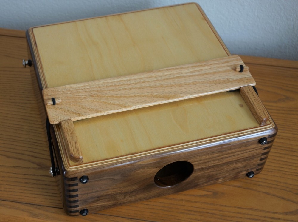 Rodilla Cajon...Walnut Model 12"