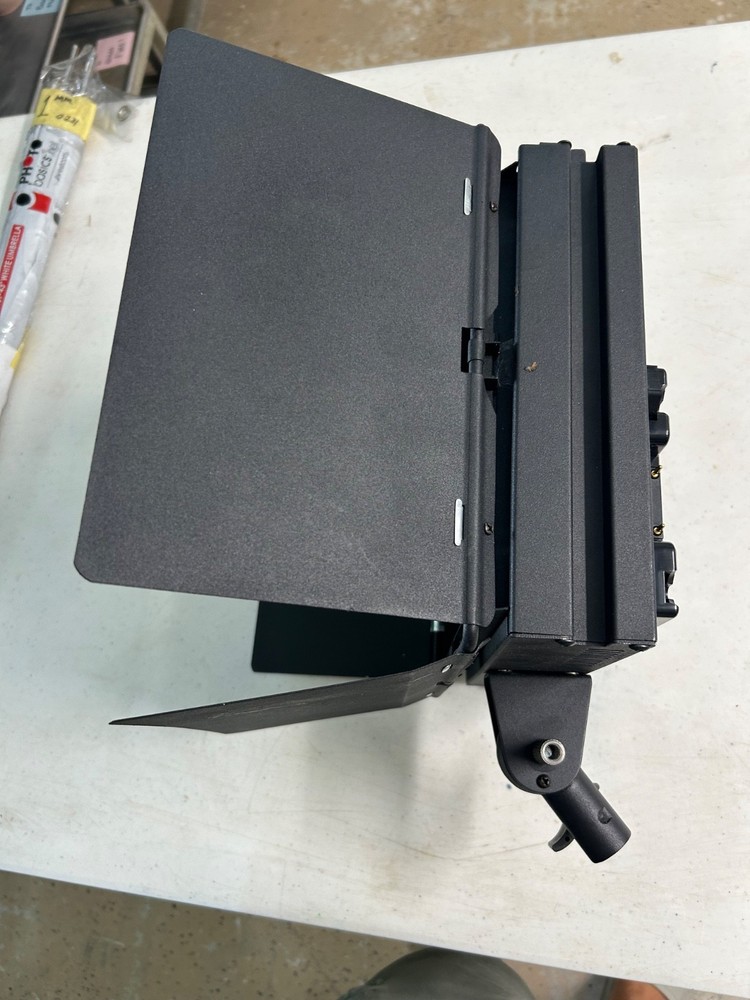 Cool Lights CL-LED600 Video Light Panel with Barn Doors