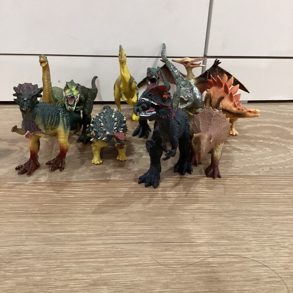 Dinosaur set ! (Contains 11 dinosaurs) 🦖🦕