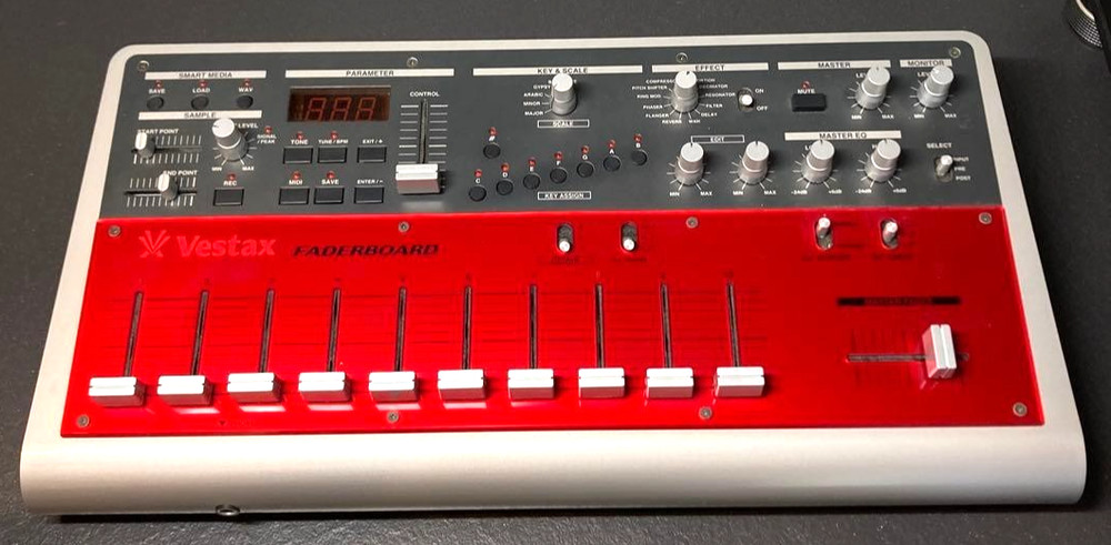 Vestax FADERBOARD Sampler Synthesizer