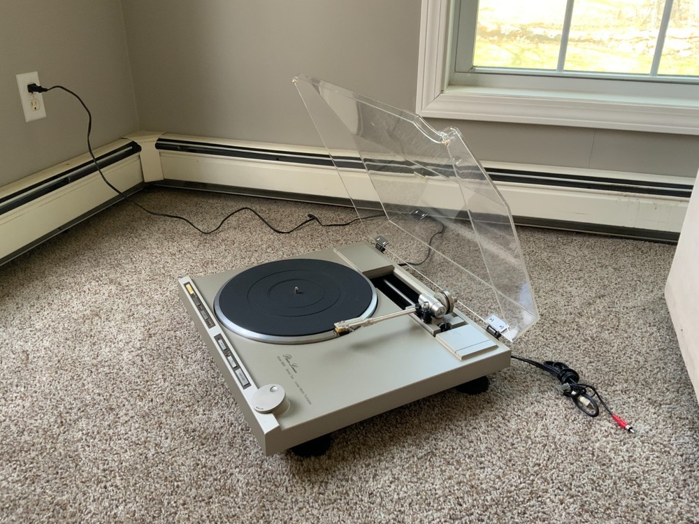 Phase Linear Model 8000 Linear Motor Turntable Series 2 - Untested - Powers On!