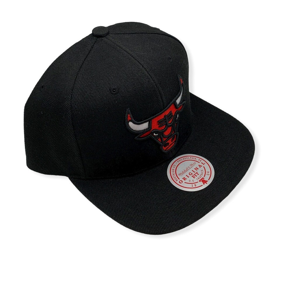 Mitchell & Ness Chicago Bulls Core Basic Adjustable Snapback Hat Cap