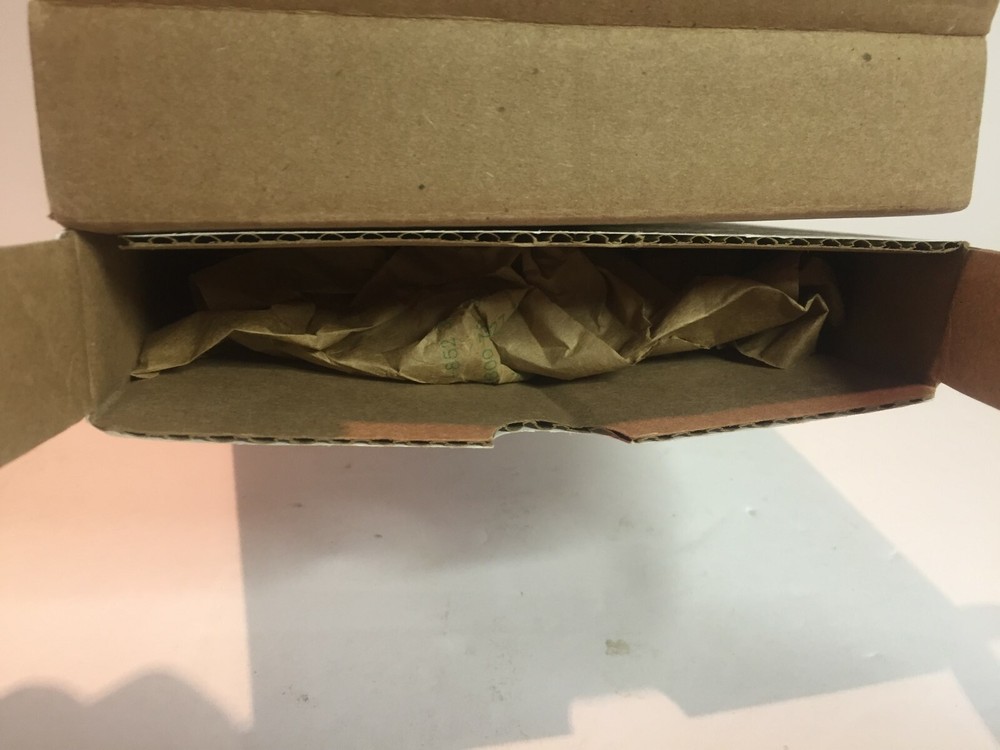 Lutron VWP-2-GR, 2-Gang Wallplate, Gray