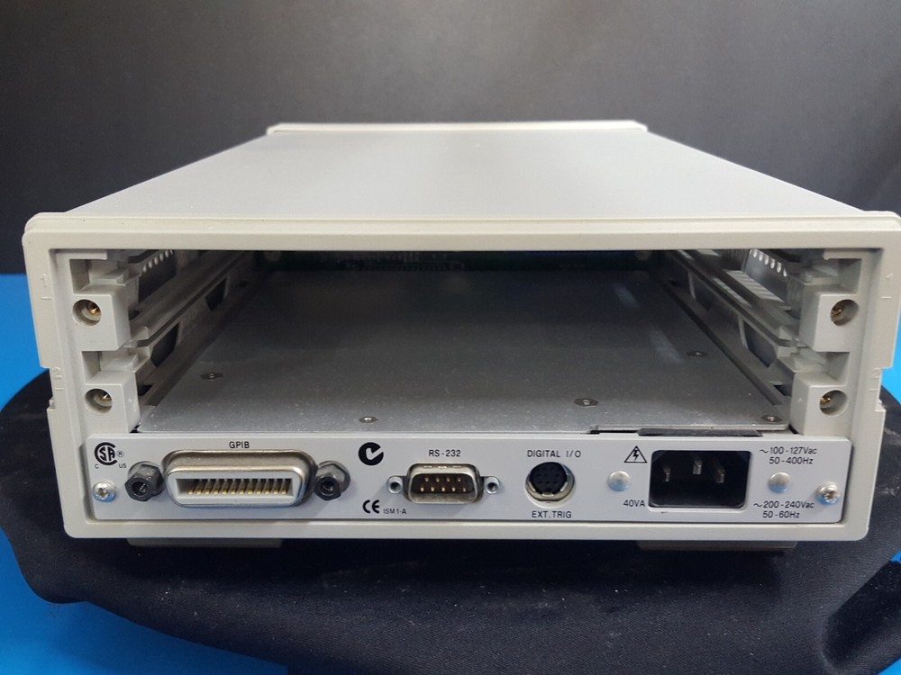 Agilent 3499B: Switch / Control System Main Frame (0243)