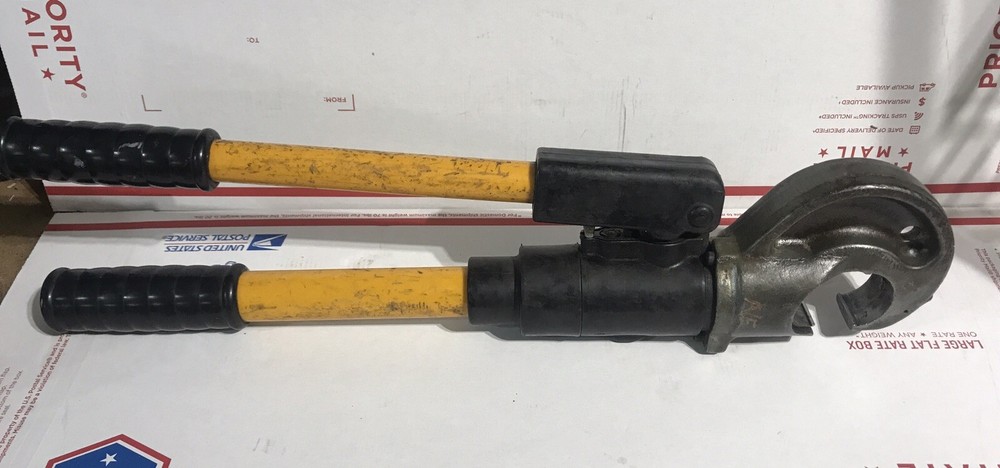 Thomas & Betts TBM12M Hydraulic Crimper Tool