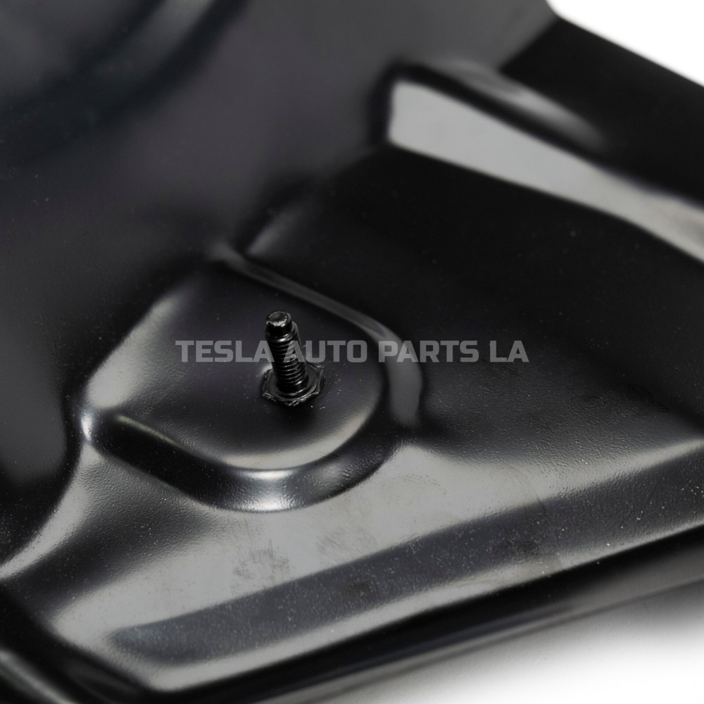 Lower Wing Bracket Assembly Left Side for Tesla Model Y 2020-2024 1551935-S0-D