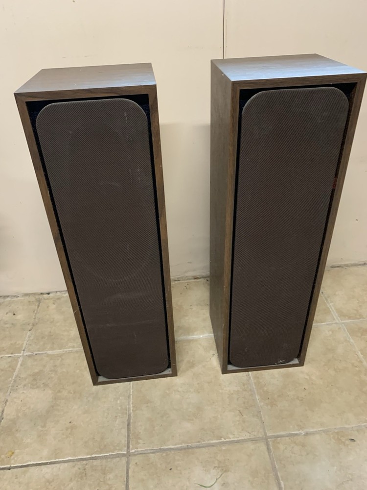 Vintage Avid Phonograph Speakers