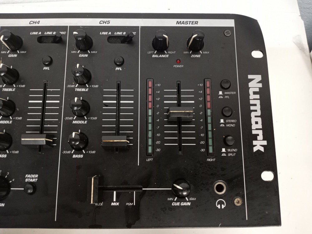 Numark CM200 DJ Microphone Mixer / Mixing Board