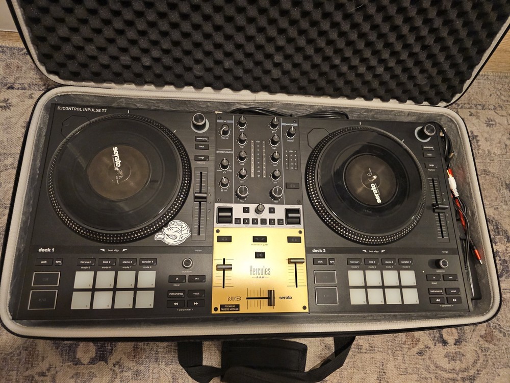 Hercules DJControl Inpulse T7 Motorized Controller Deck - Black (DJC-INPULSE-T7)