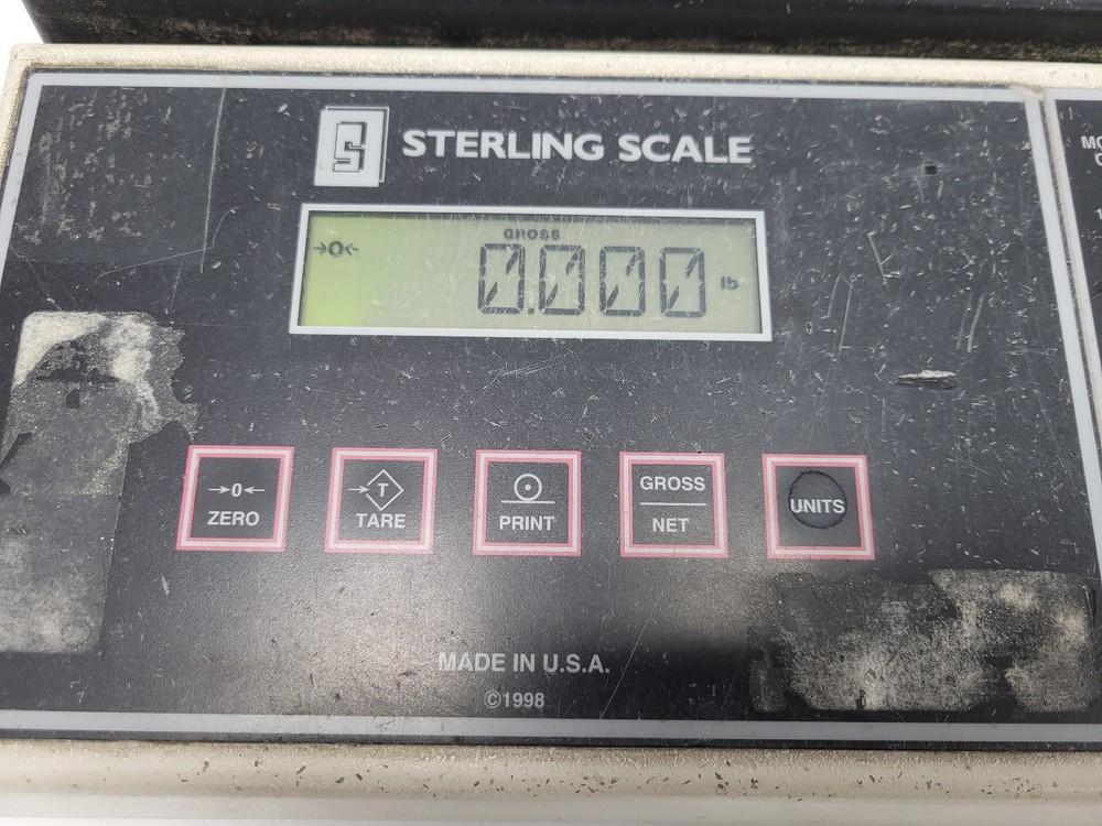 Sterling Scale Model 820 Counting Scale