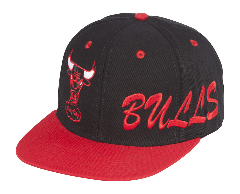 Chicago Bulls Side Logo Black/Red Snapback Adjustable Plastic Cap