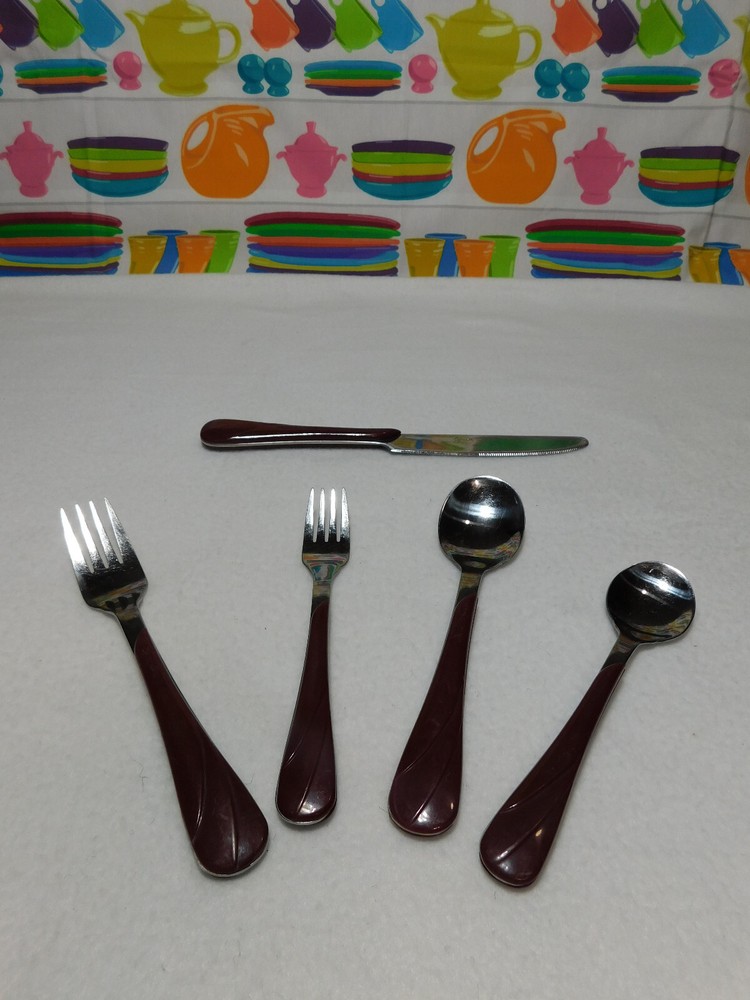 Fiesta Flatware Place Setting for Five Cinnabar