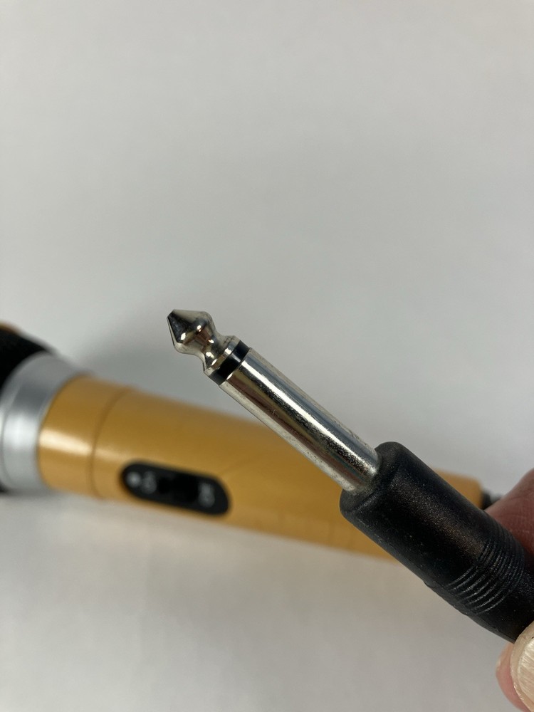 Wired Karaoke Microphone, DJ, Vocalist