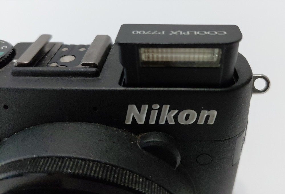 Nikon Coolpix P7700 12.2MP digital camera💥READ💥