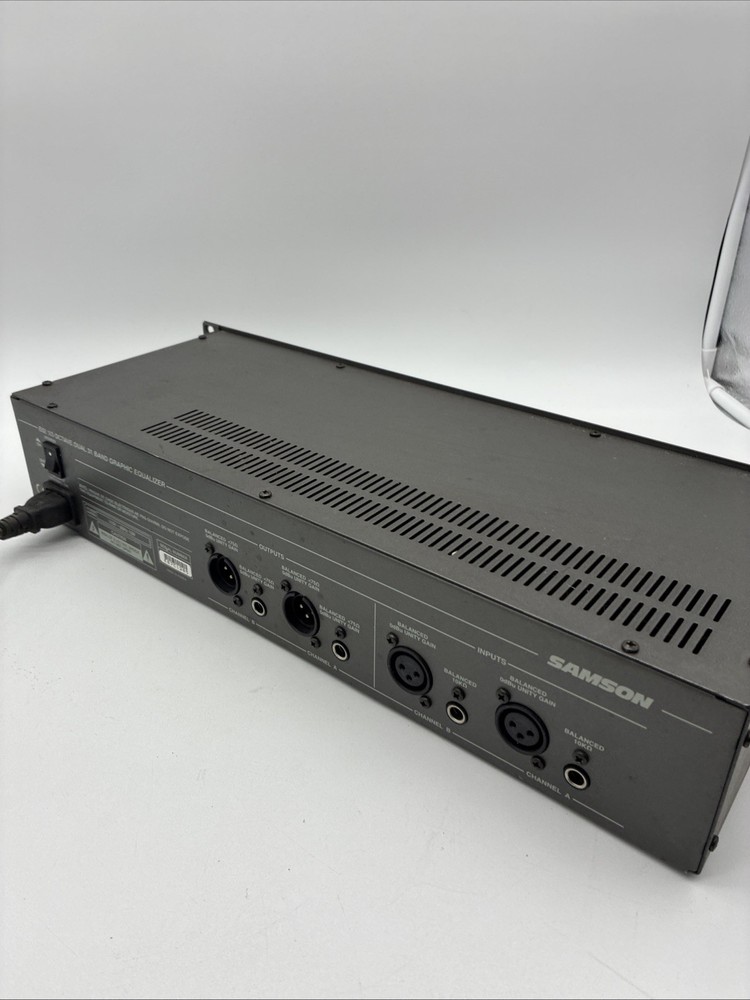 Samson E62 1/3 Octave Dual 31 Band Graphic Equalizer