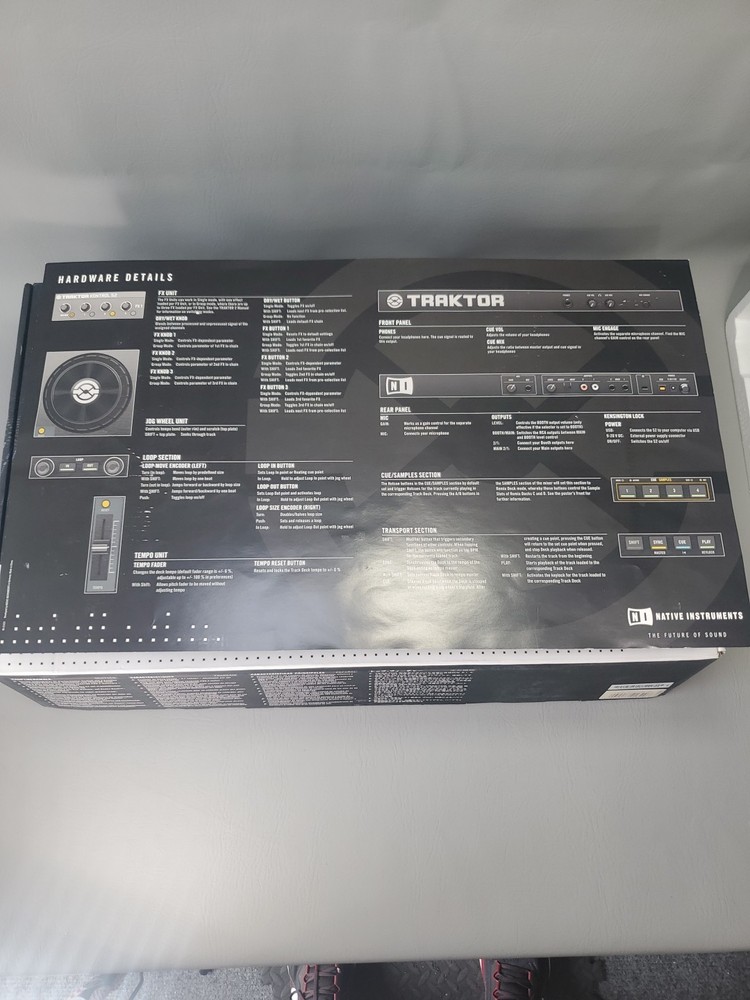 Native Instruments TRAKTOR KONTROL S2 DJ Controller