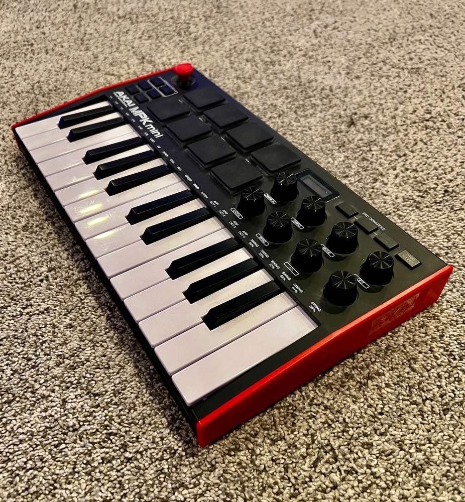 Akai Professional MPK Mini MK3-25 Key USB MIDI Keyboard Controller - EXCELLENT