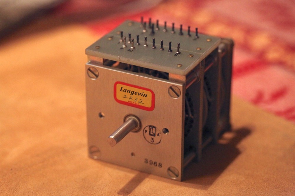 Langevin Open-Frame Multi-position Rotary Step-Switch