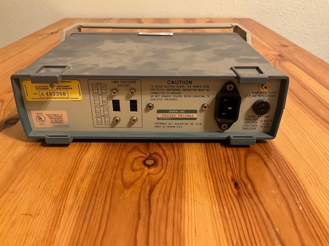 Tektronix CFC250 Frequency Counter - TESTED