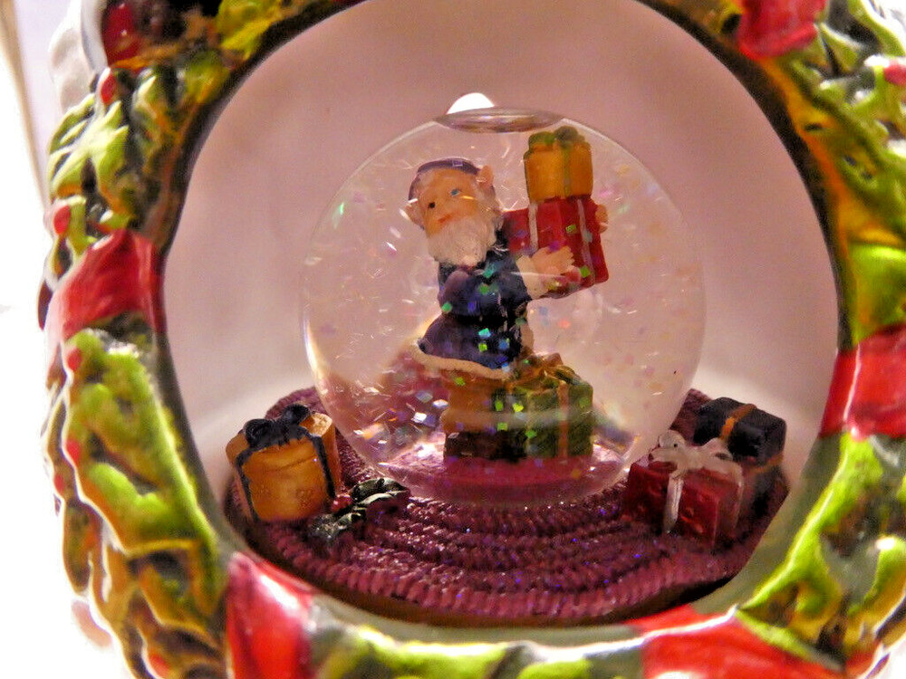 Wobble Snow Globe Santa Towle Silversmiths Figure Decor 5”