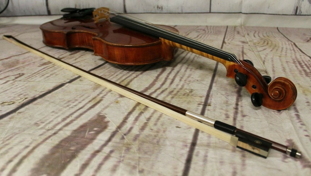 Paul Safron 4/4 Violin w/Case and Bow