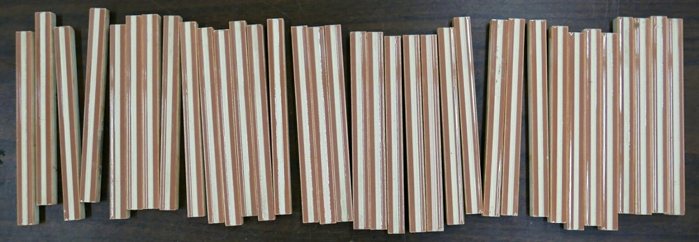 Vintage Tile Liner Tan with White Stripe