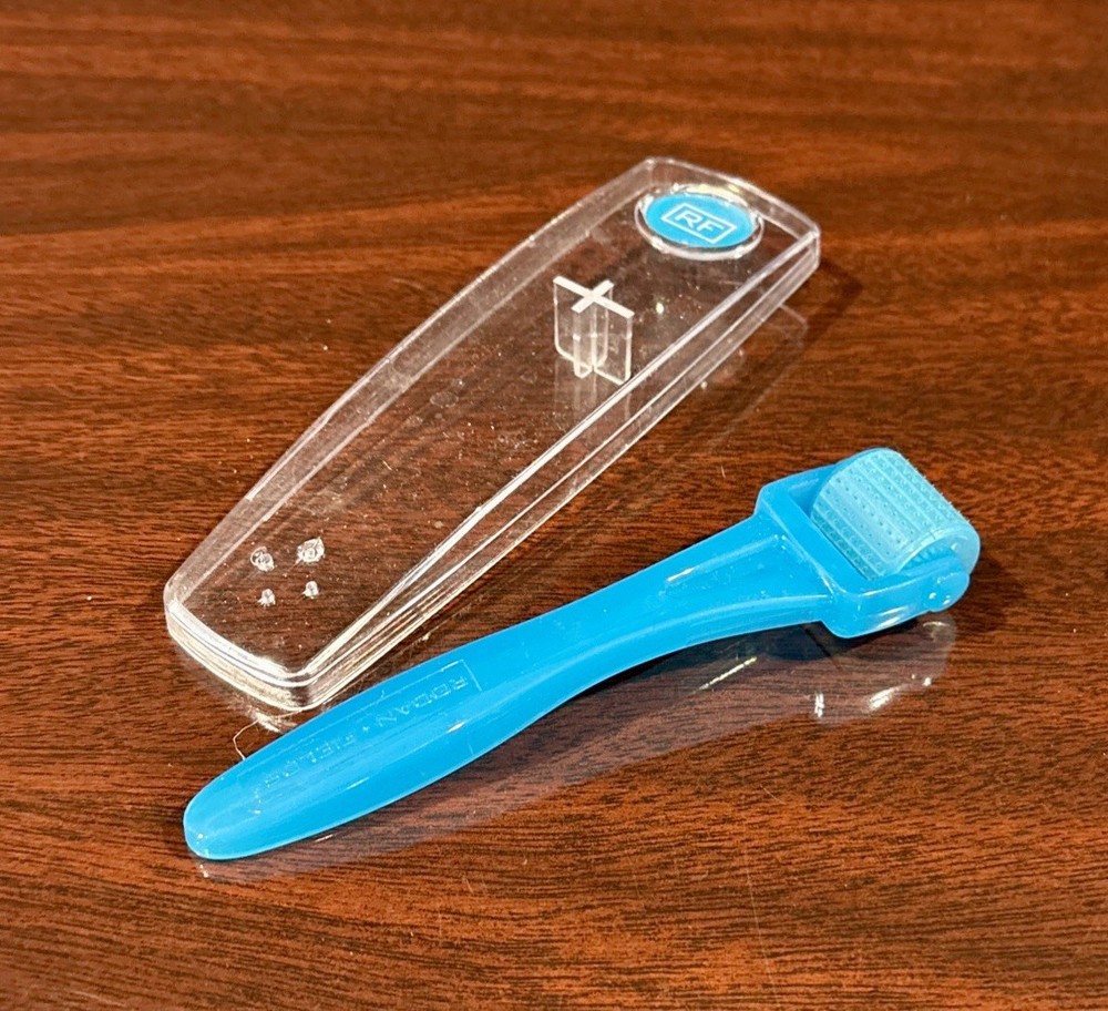 Rodan+Fields Anti-Age AMP MD Roller, Case.