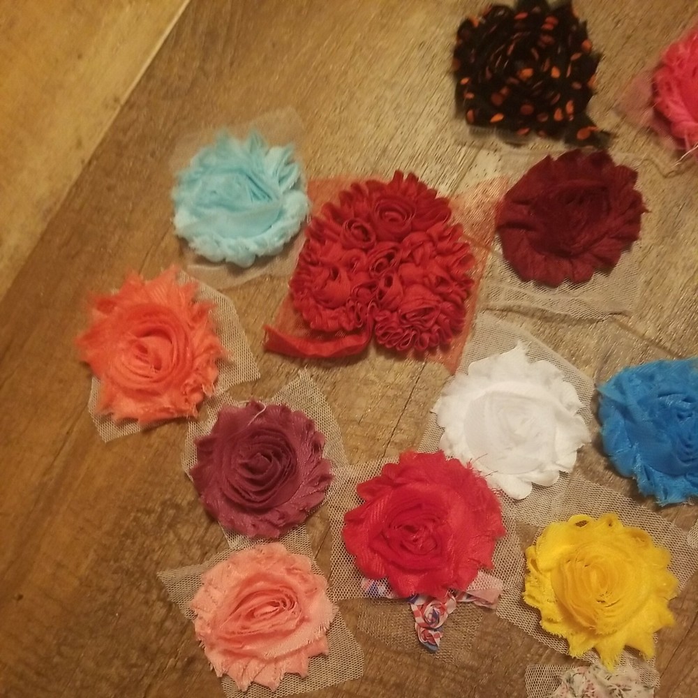30 Ribbon Flowers