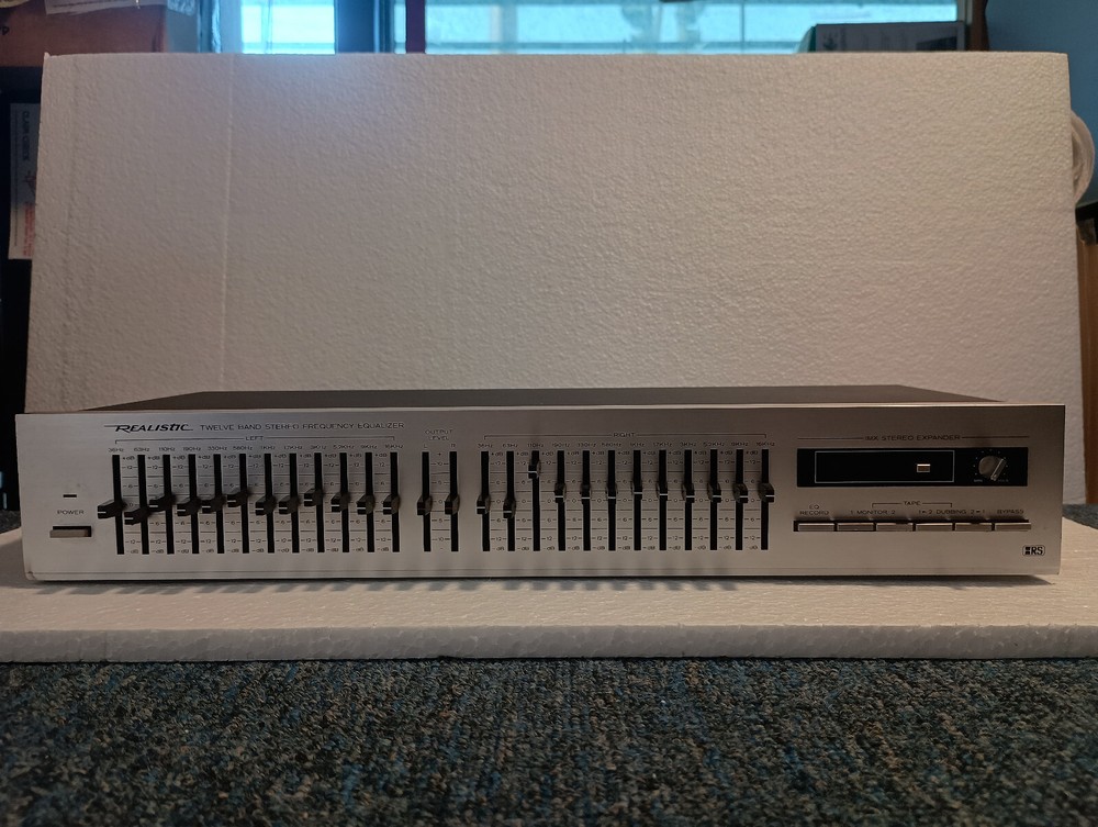 Realistic Model 31-2010, 12-Band Stereo Frequency Equalizer (Pro Serviced)
