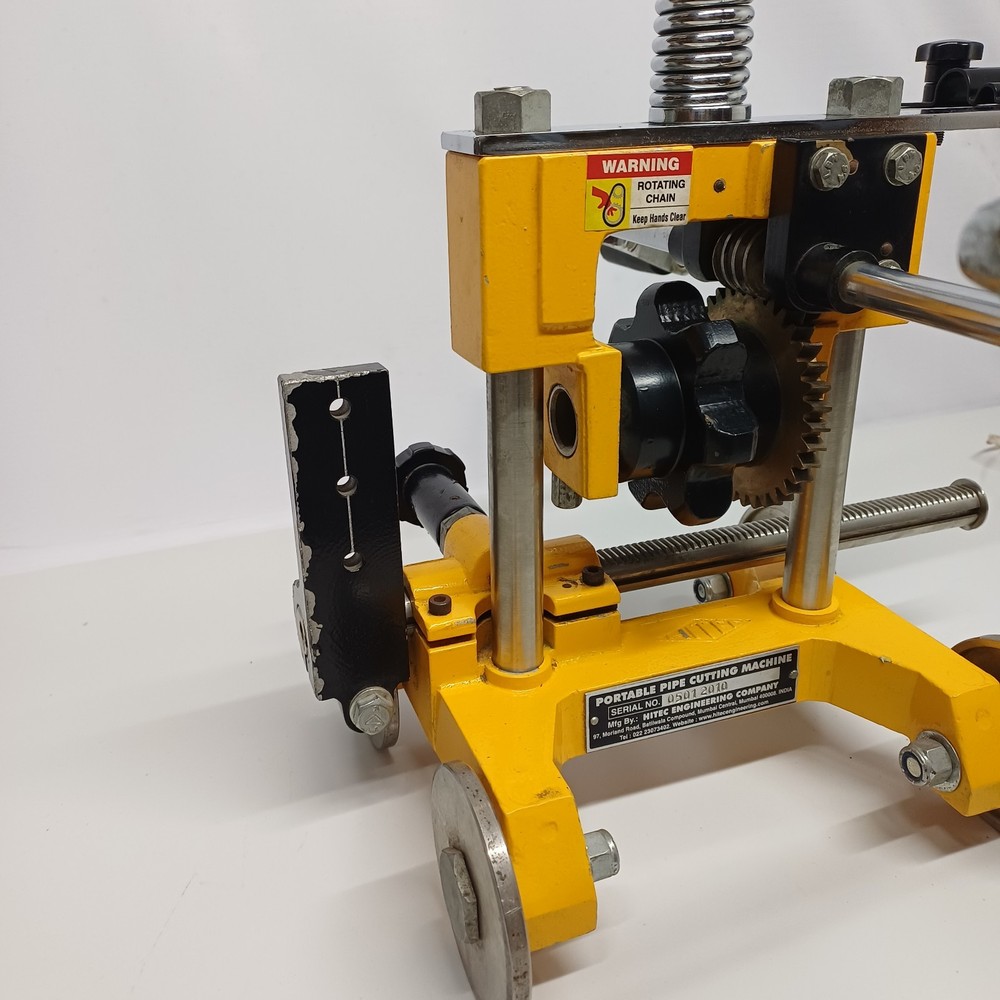 NEW PORTABLE PIPE CUTTING MACHINE 05012010