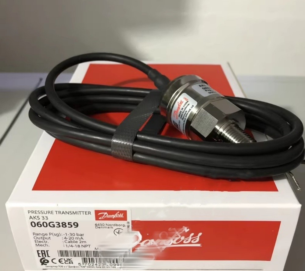 NEW DANFOSS AKS33 060G3859 pressure sensor