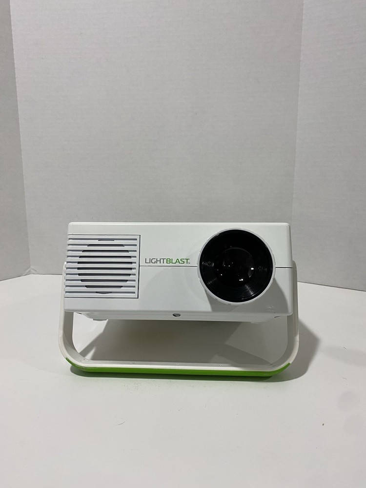 LightBlast Entertainment Projector with Box – Works Great
