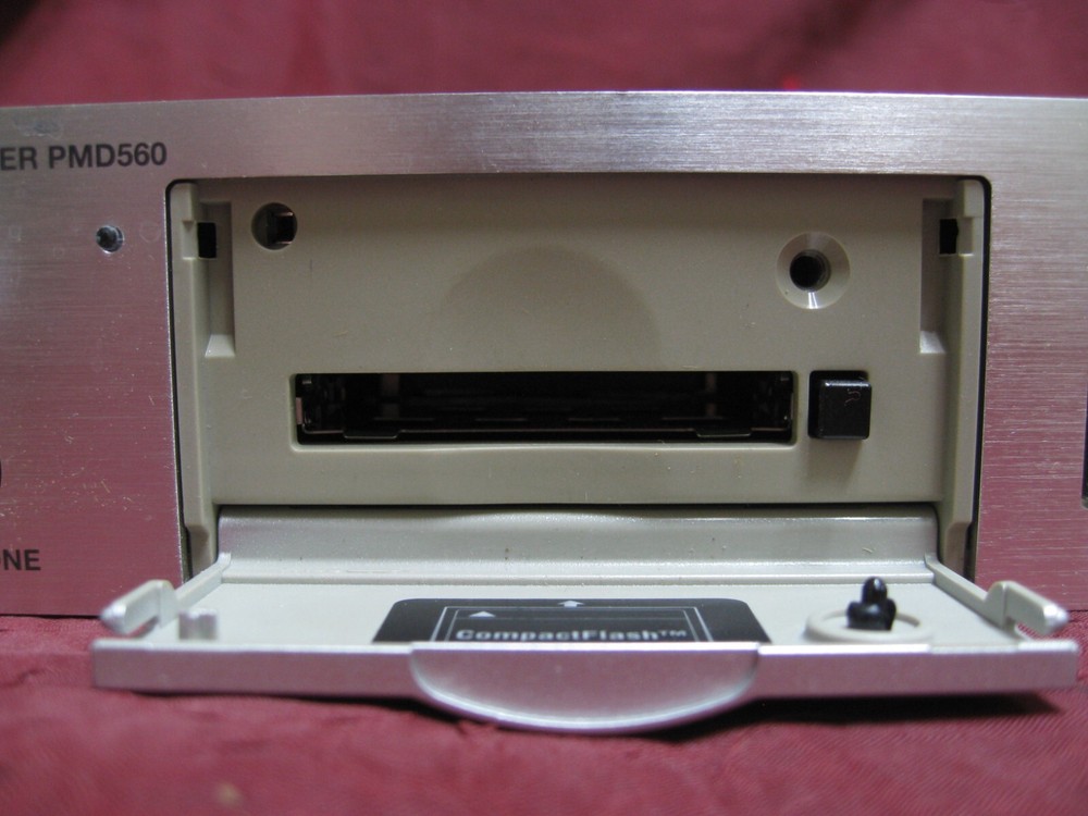 MARANTZ PROFESSIONAL PMD560 RACKMOUNT SOLID STATE CF CARD COMPACT FLASH RECORDER