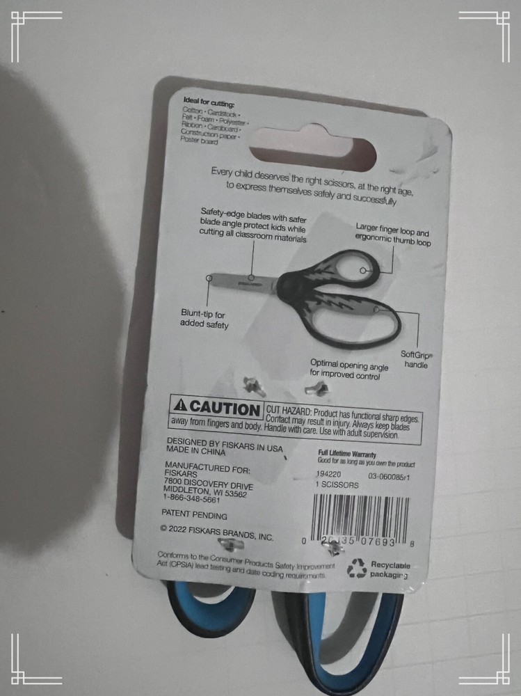 Fiskars 5-Inch Kids Scissors - Blunt-Tip, Ages 4-7