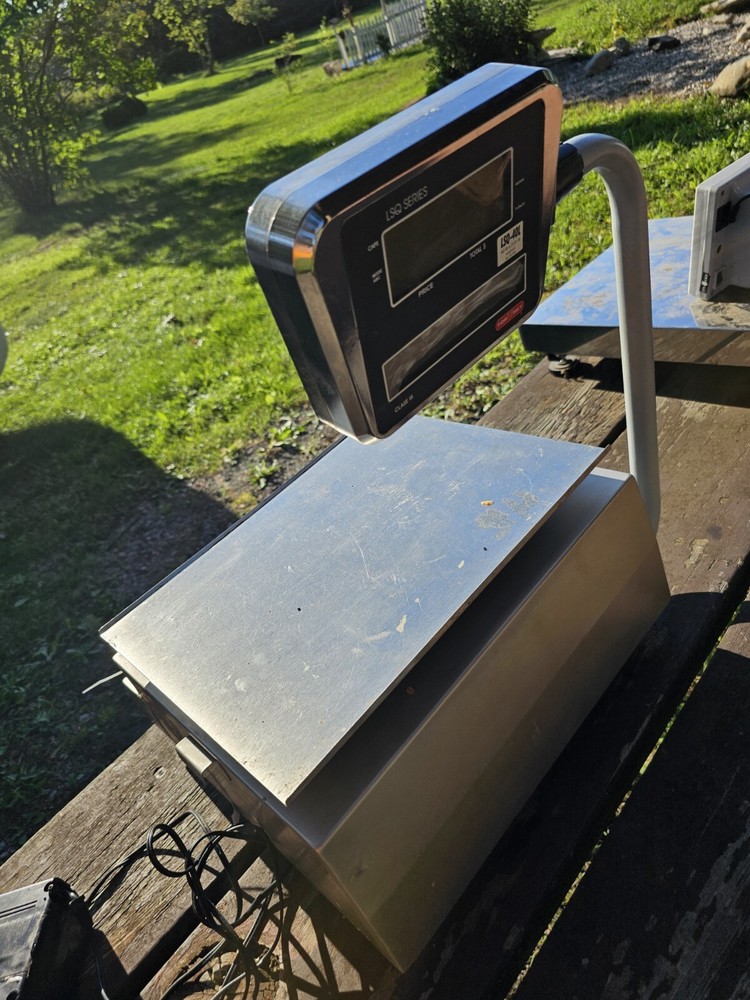 Tor-rey LSQ-40L 40 lb. Price Computing Scale with Label Printer