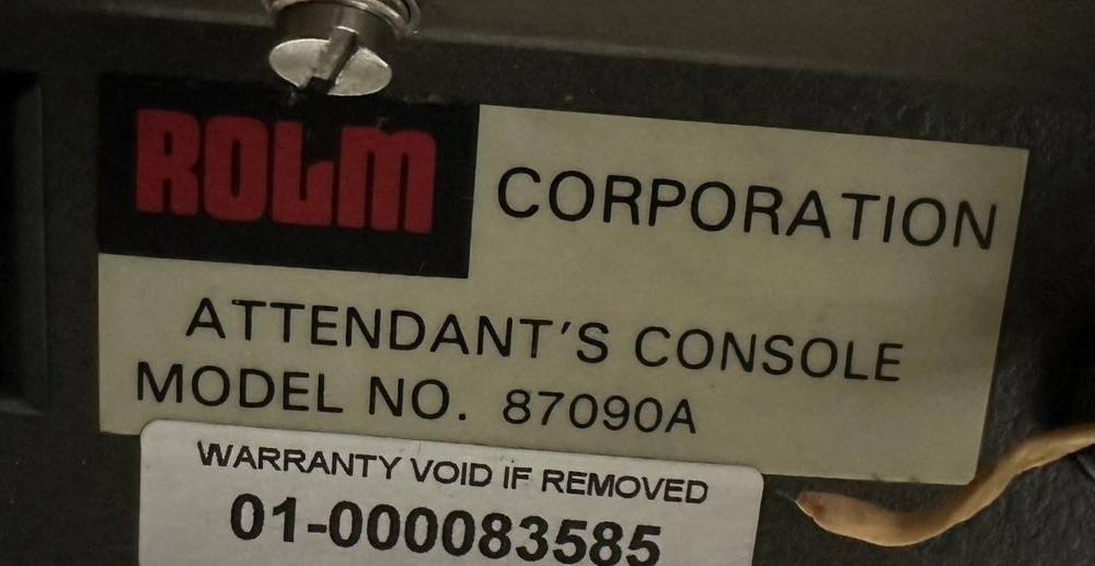 Rolm CBX Model 87090A Attendant's Console