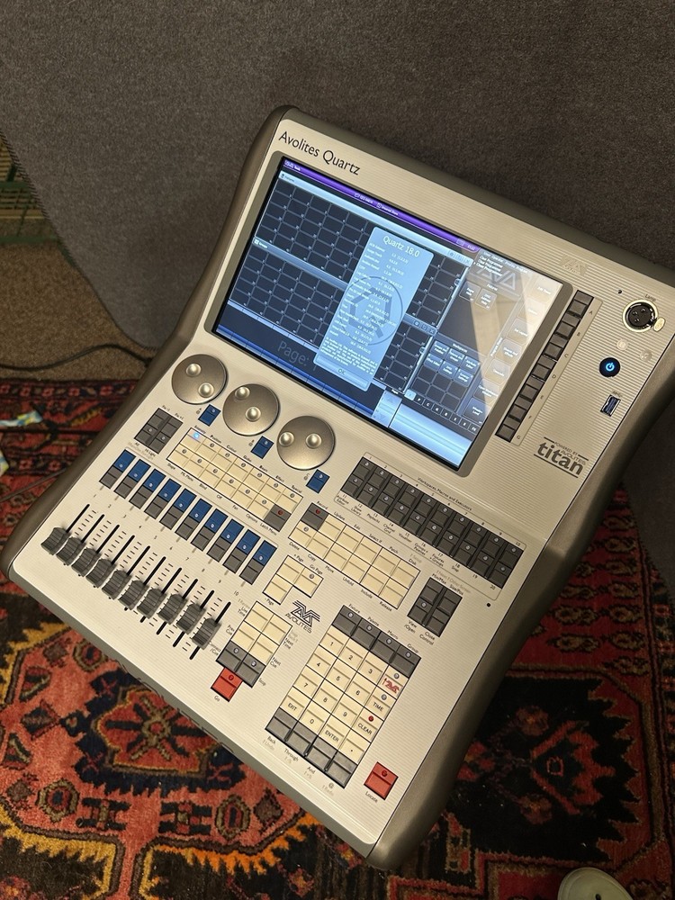 Avolites Quartz Lighting Console Controller , Titan Moble Wing, Road Case, Bag